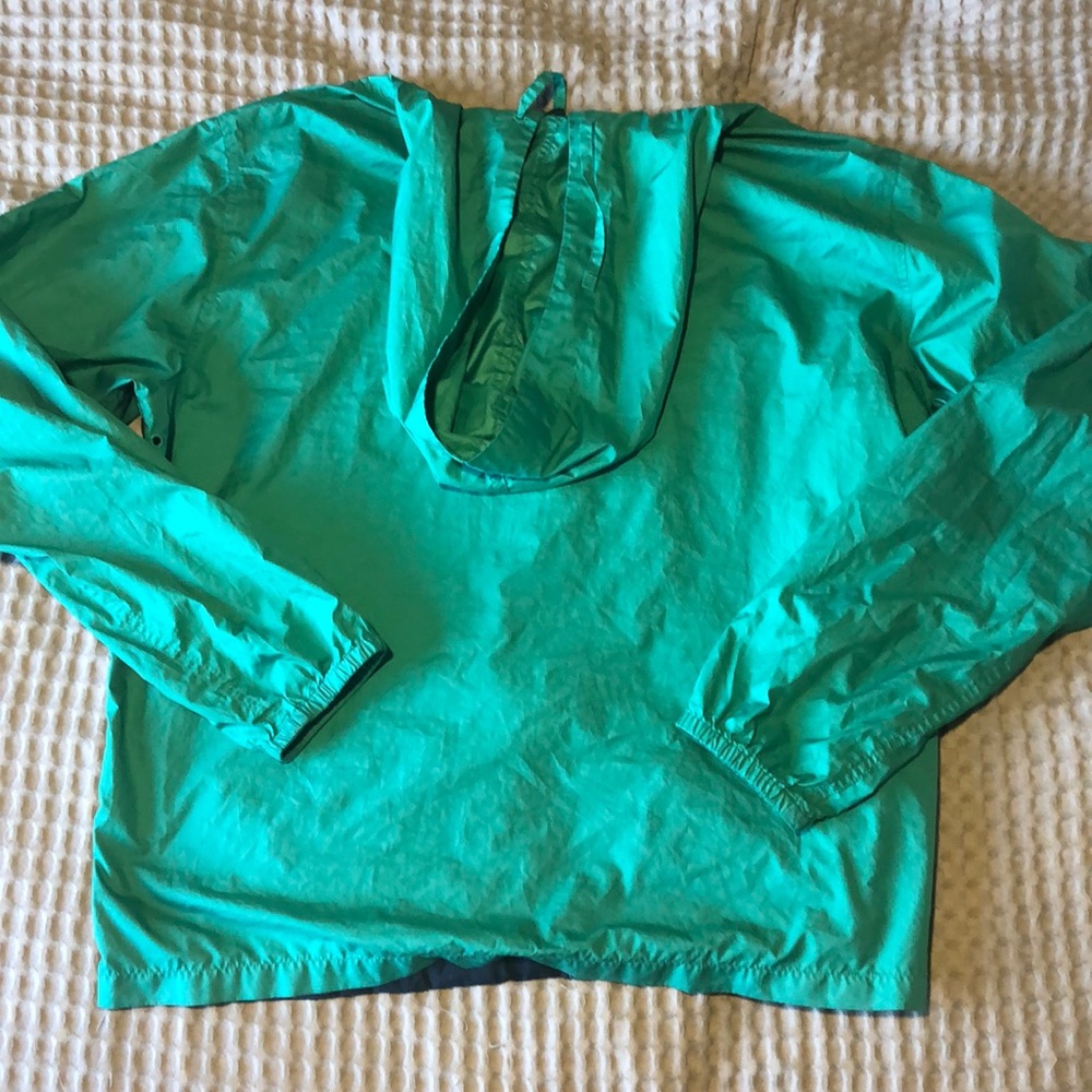 Patagonia Green and Navy Windbreaker - Picture 2 of 3